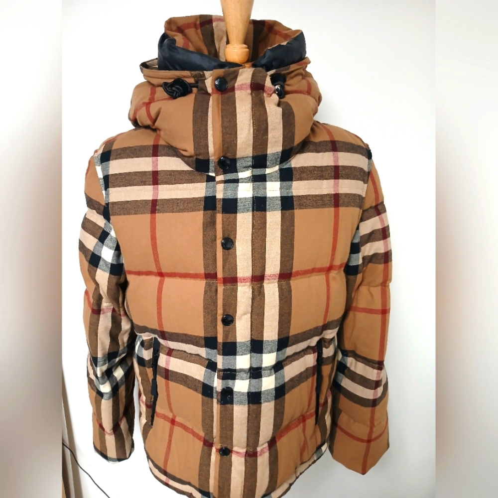 Burberry Men Puffer 2 in 1 turns into Vest